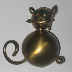 Vintage Cat Brooch Pin Sculpture Metal Brass Unknown dark gold metal MCM figure